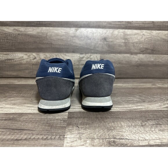 Nike 749794-410 Nike MD Runner 2 Navy Trainers Shoes Mens US 8.5 UK 7.5 EU 42 - Picture 4 of 8